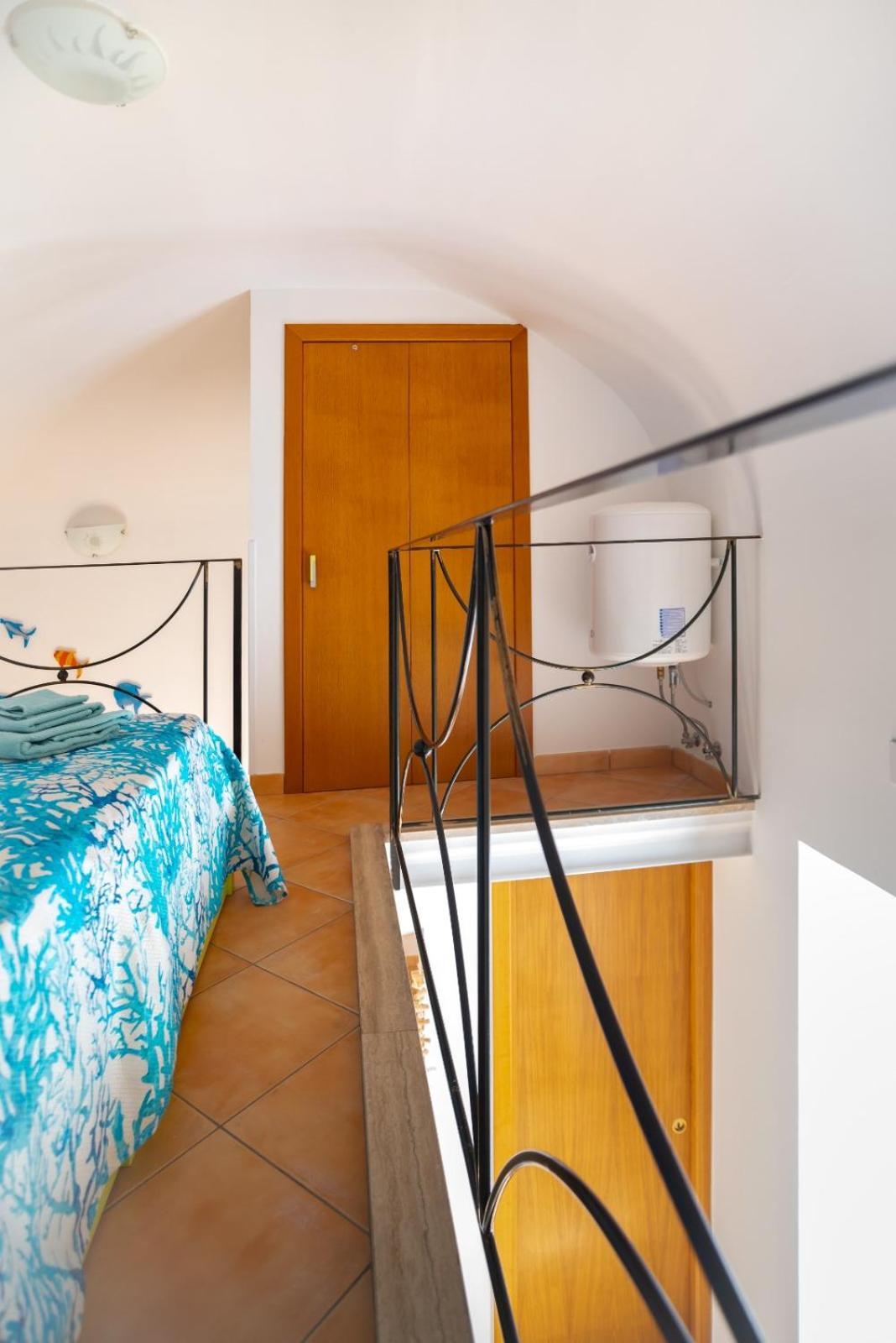 Casa Vacanze "Il Baffo E Il Mare" Cetara Exterior foto