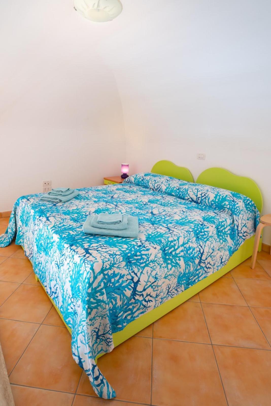 Casa Vacanze "Il Baffo E Il Mare" Cetara Exterior foto